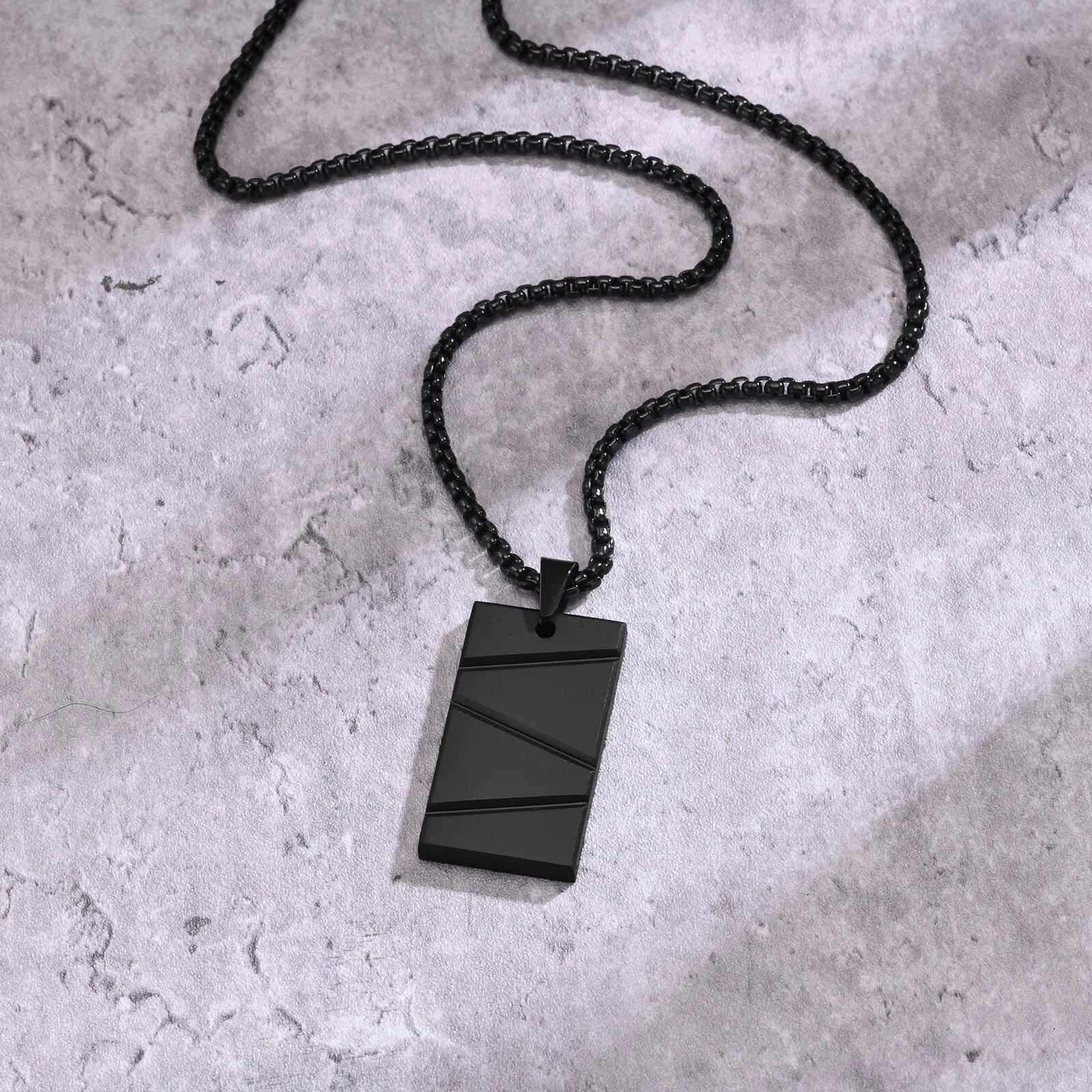 Colar Dog Tag Masculino Vnox em Aço Inoxidável – Estilo Militar